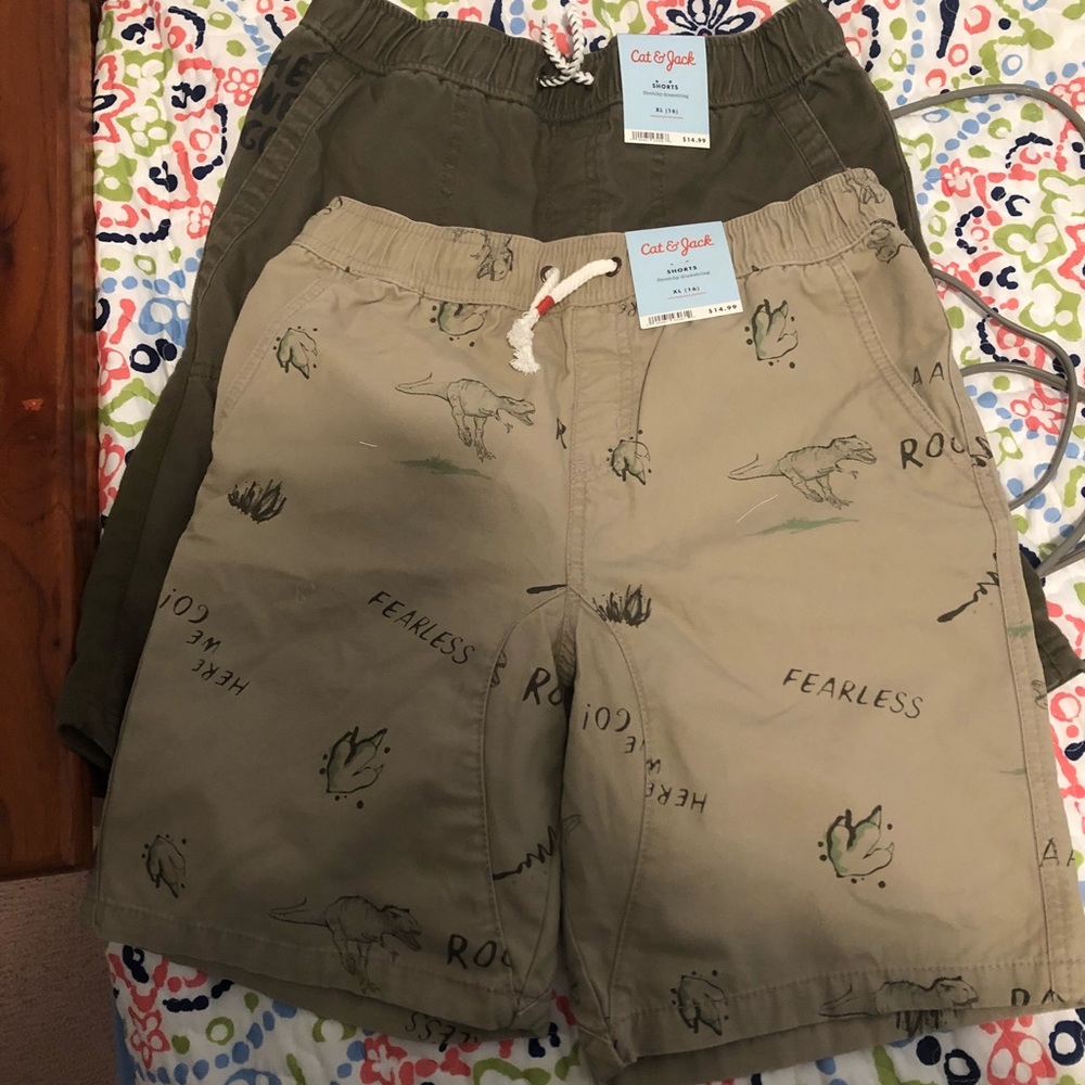 Boys 16 cat and jack shorts